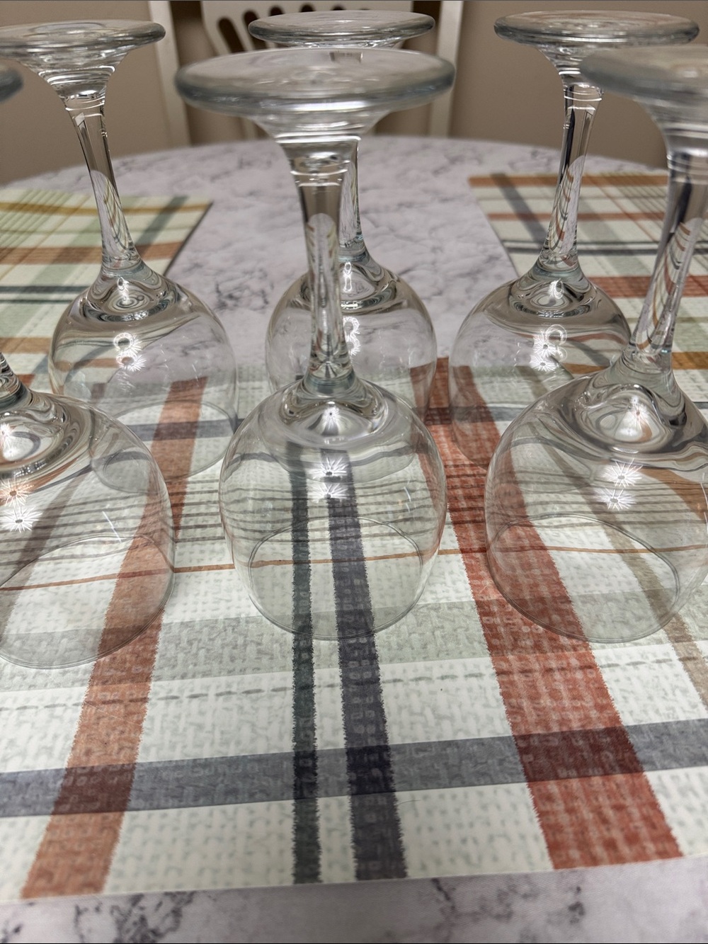 Set of 6 Clear, red wine glasses
